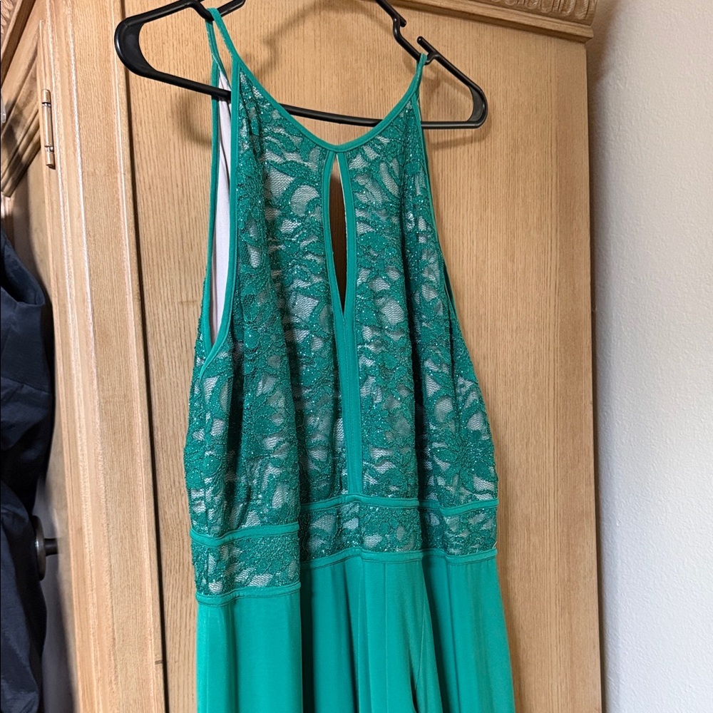 Elegant Green Lace Women's Dress